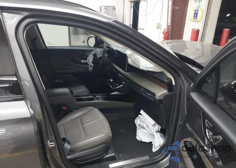 2023 Lincoln Corsair Reserve z USA, uszkodzony, nr VIN 5LMCJ2CA2PUL12553